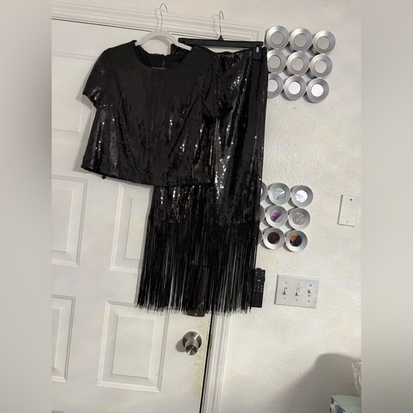 Muse Shiny Black Fringe Skirt Set - Picture 4 of 10